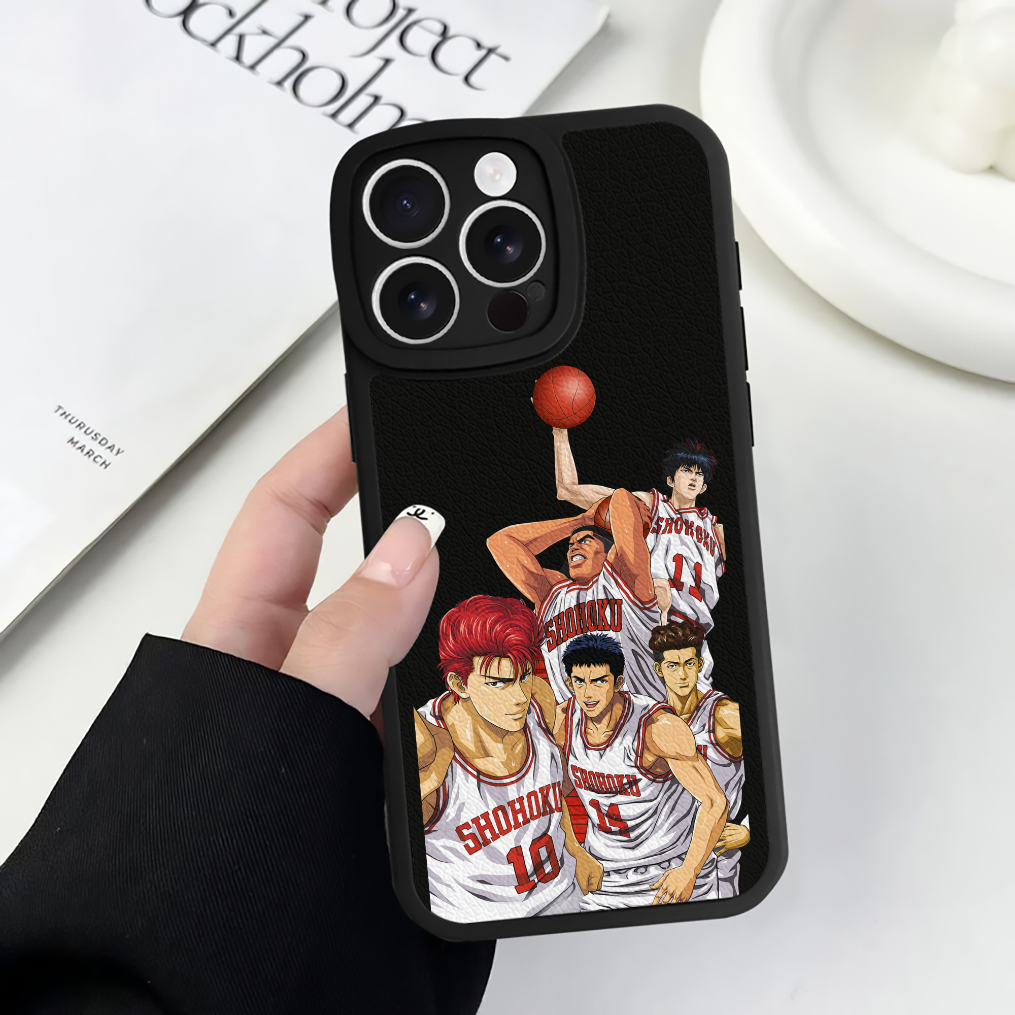 （画像用） SLAM DUNK／スラムダンク 【iPhone 16シリーズ対応】シリコンスマホケース（レザー調） 材質：シリコン